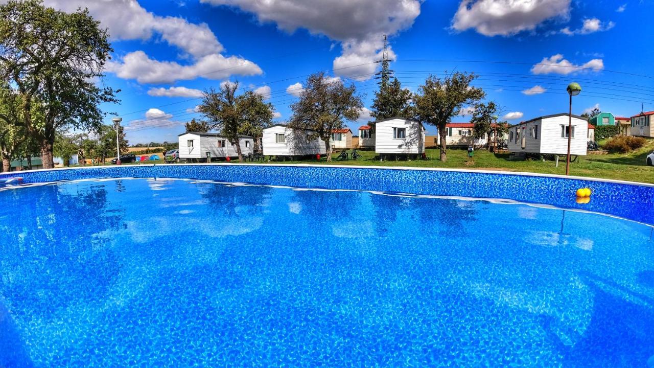 Отель Triocamp Praha Экстерьер фото